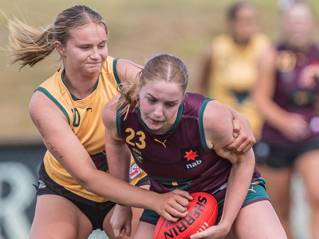 Evie Ward is a player to watch this season for Lauderdale. Picture: Linda Higginson