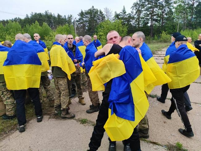 In one of the few spheres of cooperation, Russia and Ukraine also each released 205 captured soldiers