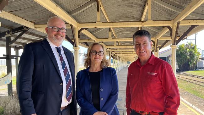 Maryborough Labor MP Bruce Saunders was on hand to welcome Assistant Manufacturing Minister Tim Ayres and members of the Rail Industry Innovation Council, including National Rail Manufacturing Advocate Jacqui Walters to the city.