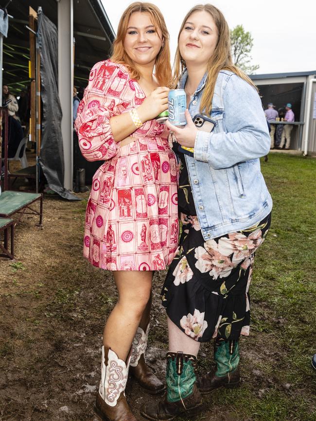 Chloe Lanagan (left) and Kaitlyn Hughes at the Clifton Cup races hosted by Clifton Jockey Club, Saturday, October 22, 2022. Picture: Kevin Farmer