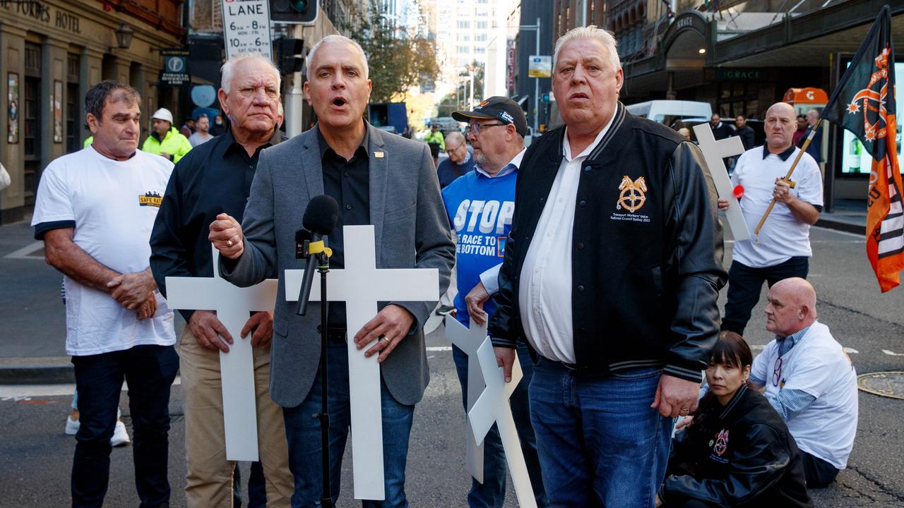 They gave a short press conference while members sat down at the busy intersection. Picture: NCA NewsWire/ Nikki Short