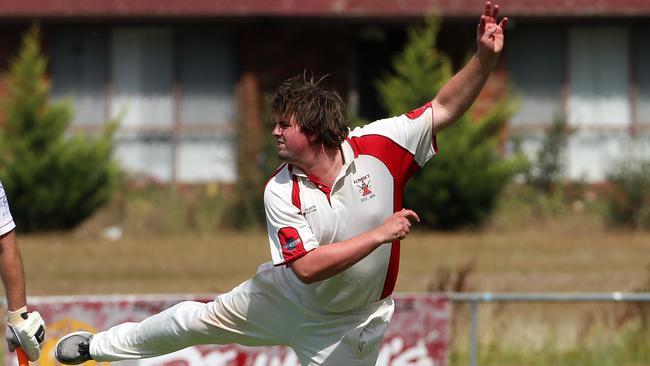 Taylor Stevenson in action for Romsey. Picture: Hamish Blair