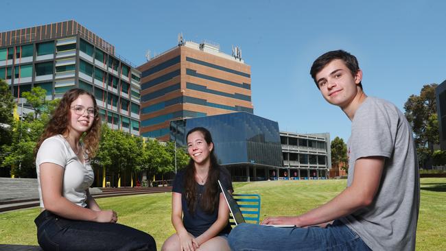 A second round of Victorian university offers has been released. Picture: David Crosling