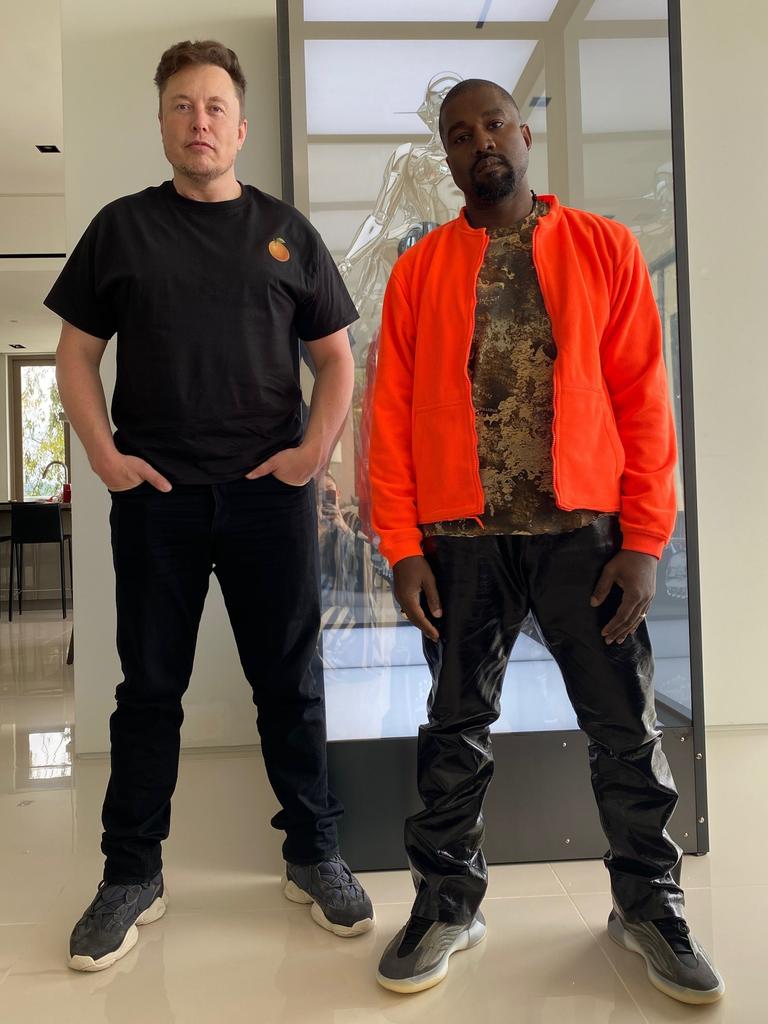 Apparently billionaire Tesla boss Elon Musk is advising Kanye on his presidential campaign.