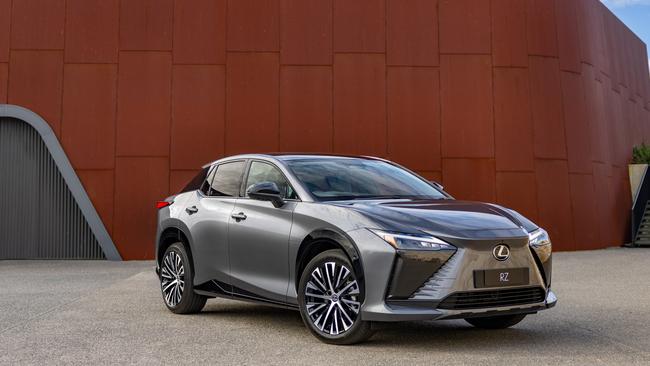 Lexus RZ 450e.