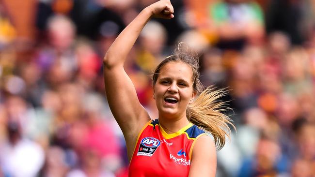 Territorian Danielle Ponter celebrates after kicking a goal for the Adelaide Crows AFLW side in the 2020 grand final. Picture: Daniel Kalisz/Getty Images.