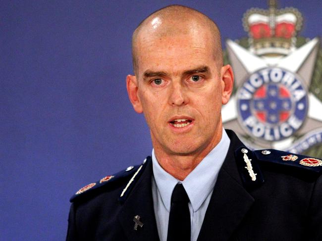 Former Victoria Police Chief Commissioner Simon Overland worked on the Colin Winchester murder investigation.