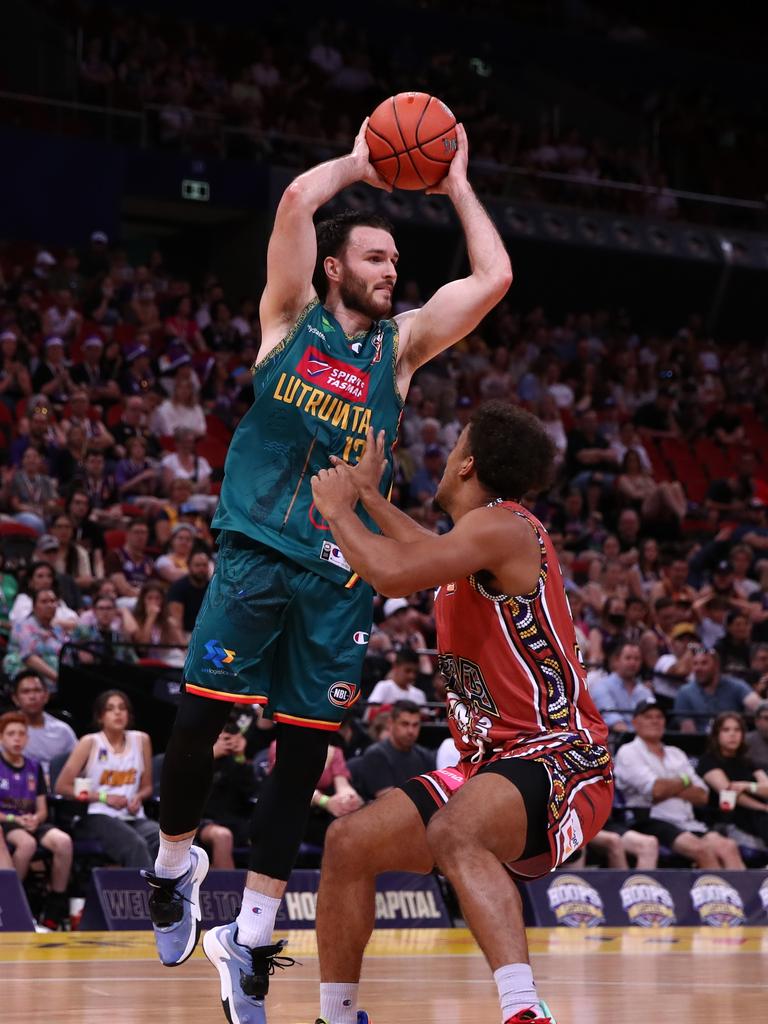 Basketball: Tasmanian JackJumpers Topple Sydney Kings In Epic Match-up ...