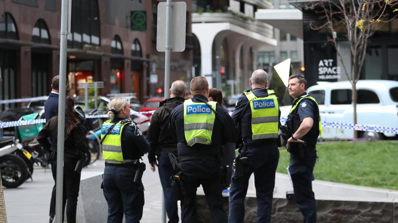 Man found injured in street after CBD attack