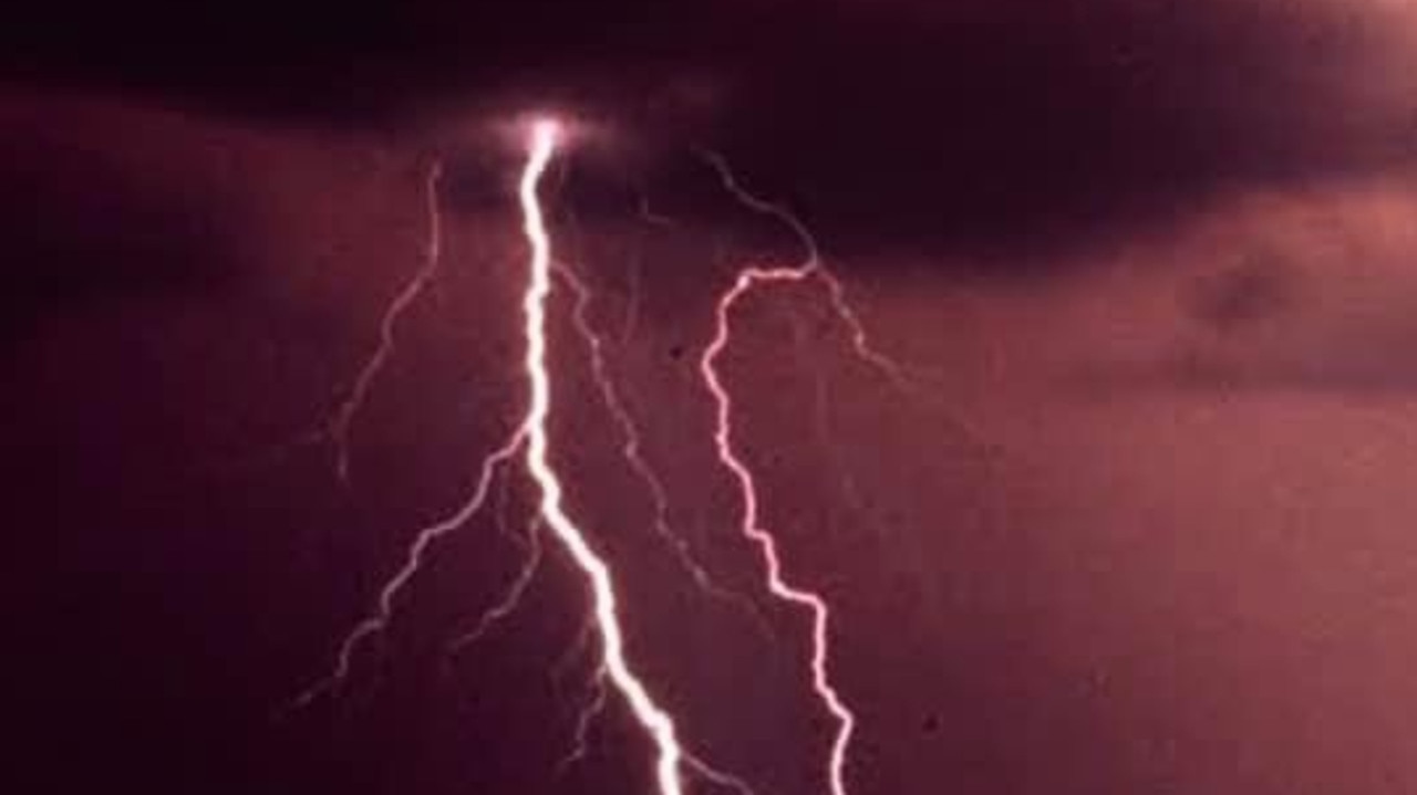 Severe weather warning as SA braces for thunderstorms, strong winds