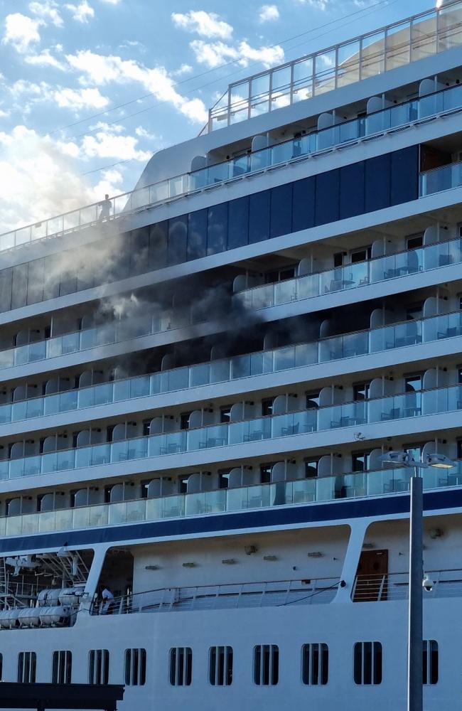 cruise ship sydney fire