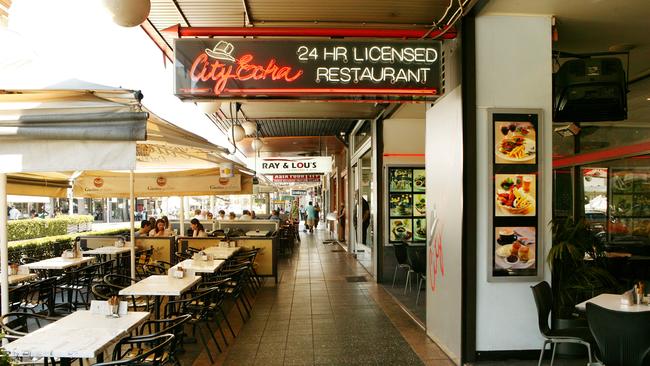 City Extra and Ray and Lou’s. Picture: John Fotiadis