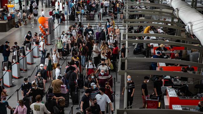 Sydney Airport is looking forward to a festive atmosphere after chaos reigned in 2021. Picture: Flavio Brancaleone