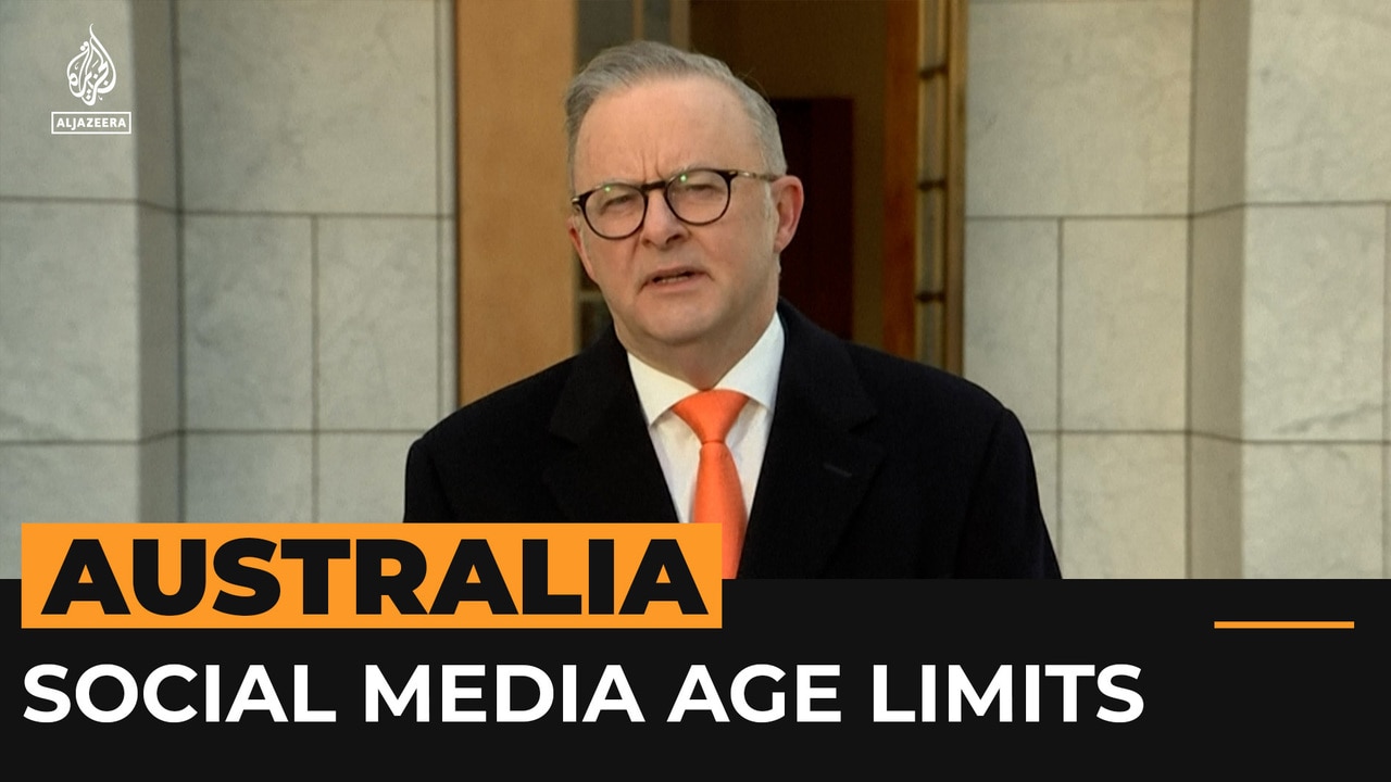 Australian PM announces plan to ban young children from social media