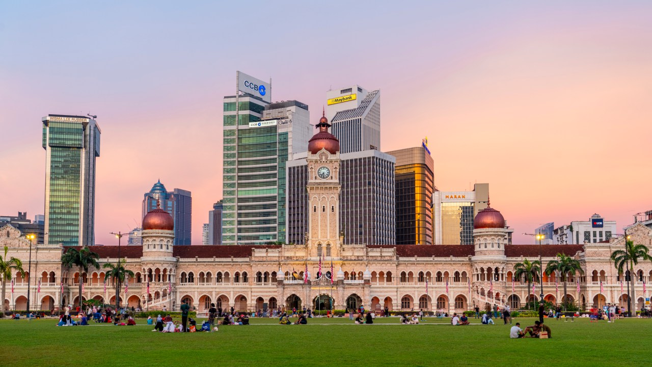 <h2><b>5. City sites</b></h2><p>The Klang River has the 12 km River of Life walk linking up neighbourhoods, with the main attraction being the nightly mist and light show in front of the Masjid Jamek Sultan Abdul Samad mosque. In the same area are the historic Merdeka Square and grand Sultan Abdul Samad Building (pictured) &ndash; both are free<strong>. </strong>Ironically, the popular observation tower of the iconic Petronas Towers costs $32 and is possibly the least impressive of the city landmarks.</p>