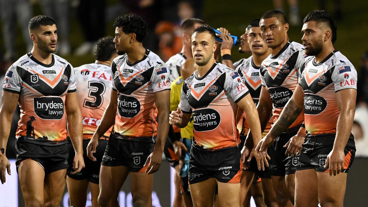 NRL 2023: Wests Tigers struggles, Tim Sheens, Justin Pascoe, Luke Brooks, Round 9 vs Panthers, Sea Eagles