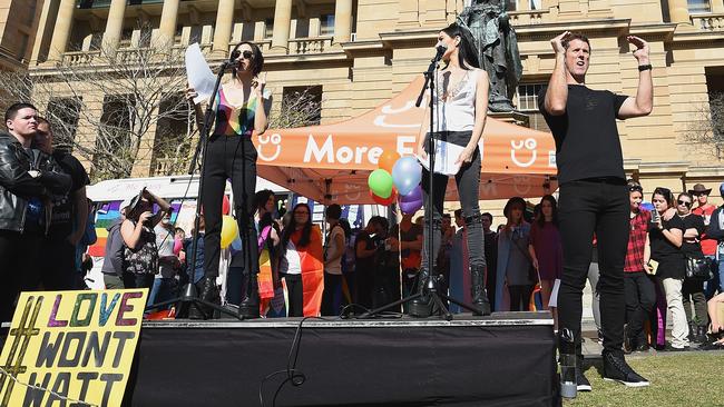 The Veronicas Jessica And Lisa Origliasso Join Marriage Equality Rally Daily Telegraph