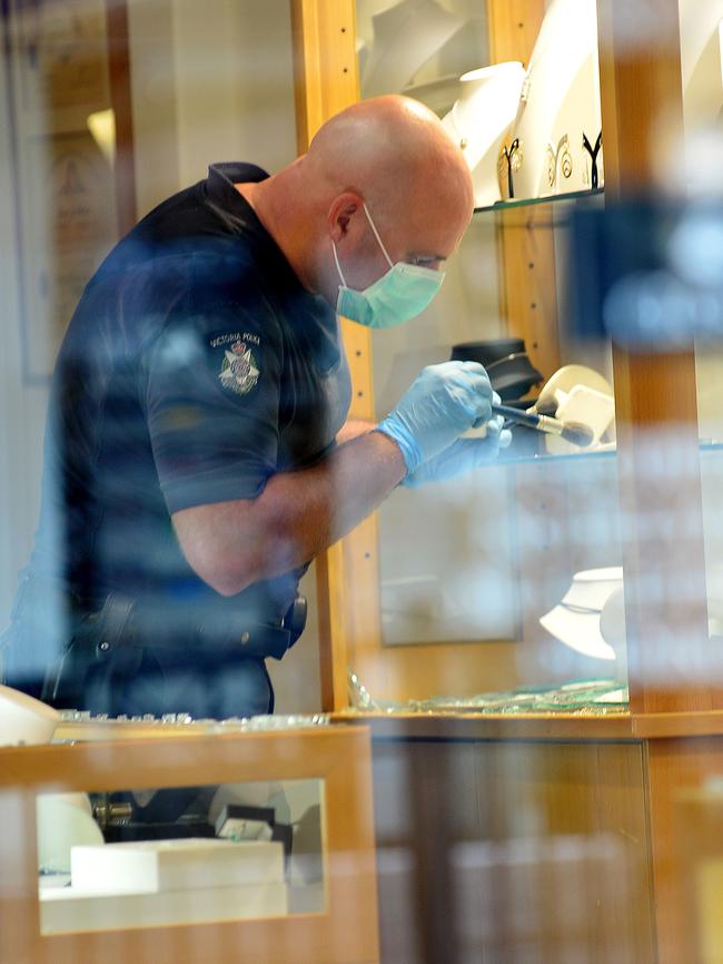 Police investigate the Jewellery shop heist in Toorak Village. Picture: Nicki Connolly
