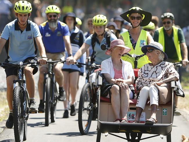 The Tweed leg of the Northern Rivers Rail Trail was officially opened today amid much excitement from local walkers, runners, cyclists, school students and trishaw enthusiasts.