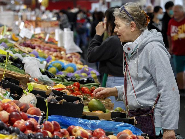 MELBOURNE, AUSTRALIA - NewsWire Photos MARCH 9 2021: People shopping for fruit and vegetables at Queen Victoria Market on Tuesday morning. A report last week predicted a 30 per cent rise in Australian fruit and vegetables due to severe labor shortages.Picture: NCA NewsWire / David Geraghty