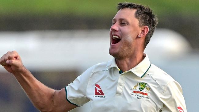 Australia's Beau Webster celebrates after taking the wicket of Sri Lanka's Ramesh Mendis during the third day of the second Test cricket match between Sri Lanka and Australia at the Galle International Cricket Stadium in Galle on February 8, 2025. (Photo by Ishara S. KODIKARA / AFP)