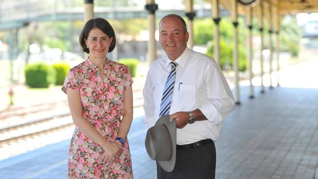 Gladys Berejiklian with disgraced MP Daryl Maguire.