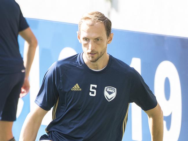 Melbourne Victory player Georg Niedermeier is seen during a training session ahead of Victory's opening Asian Champions League clash against Daegu FC at Rectangular Stadium in Melbourne, Monday, March 4, 2019. (AAP Image/Ellen Smith) NO ARCHIVING