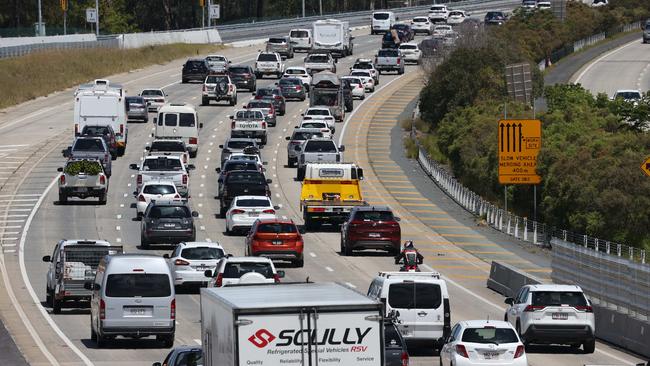 The approaching problem – southbound traffic on the M1 at Ormeau early on Monday last week. Picture: Liam Kidston