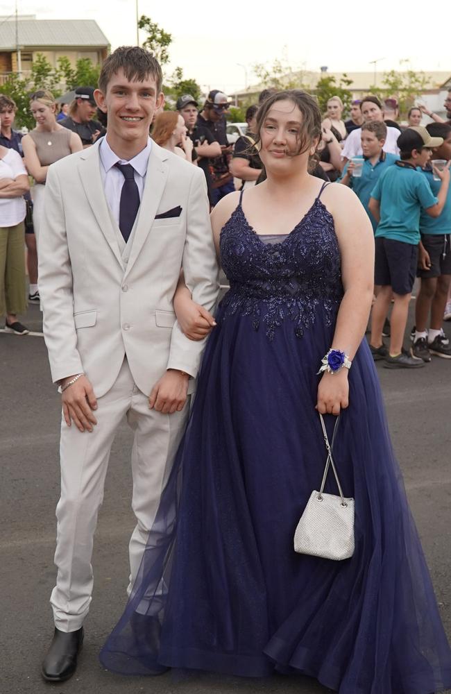 Teagan Armistead and Darrien Pope arriving at the 2023 Kingaroy State High School formal.
