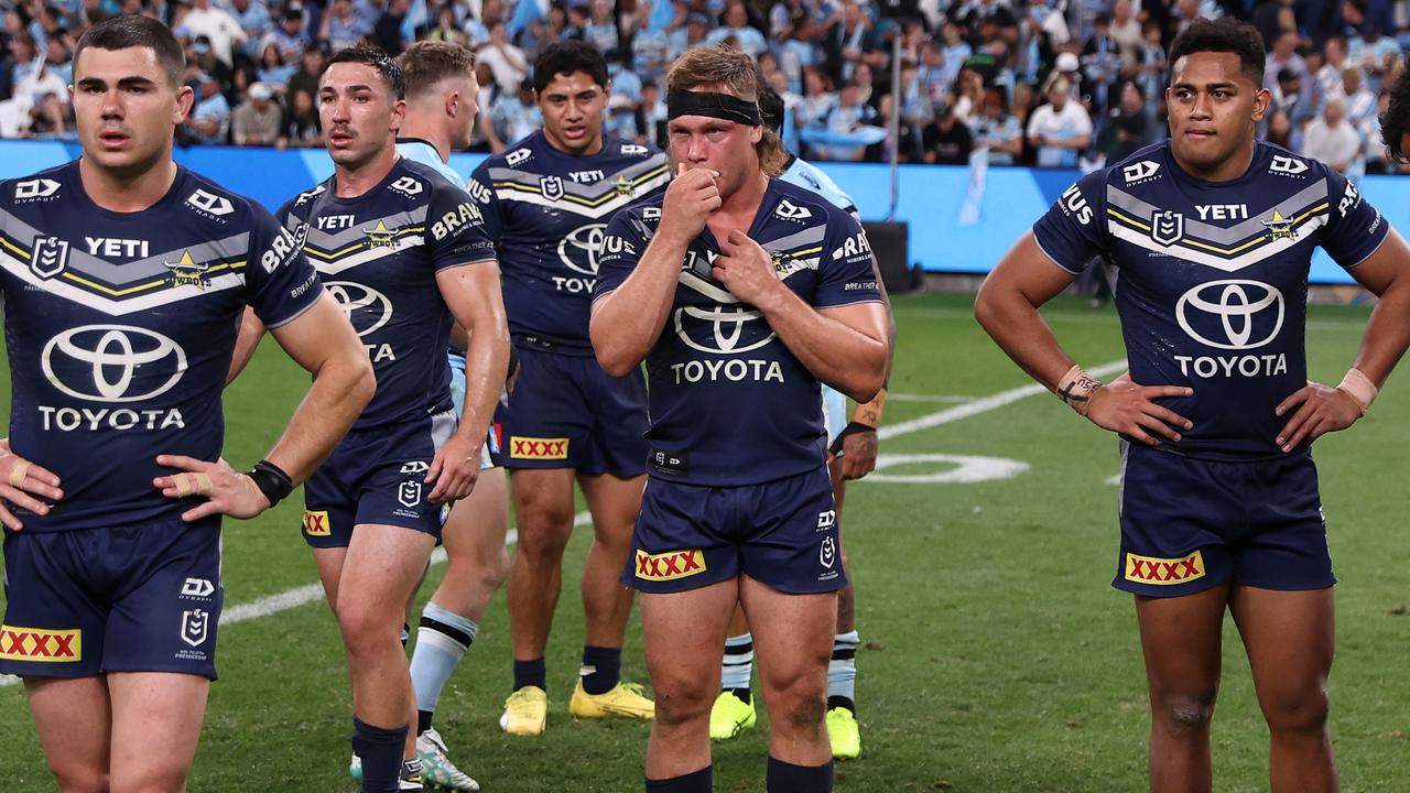 SYDNEY, AUSTRALIA - SEPTEMBER 20: Cowboys players react after losing the NRL Semi Final match between Cronulla Sharks and North Queensland Cowboys at Allianz Stadium on September 20, 2024 in Sydney, Australia. (Photo by Jason McCawley/Getty Images)