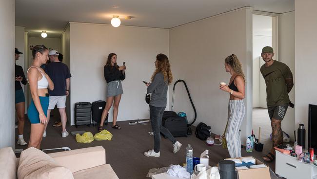 A crowd crams into a rental apartment for an open inspection in Sydney. Picture: NCA NewsWire / Flavio Brancaleone