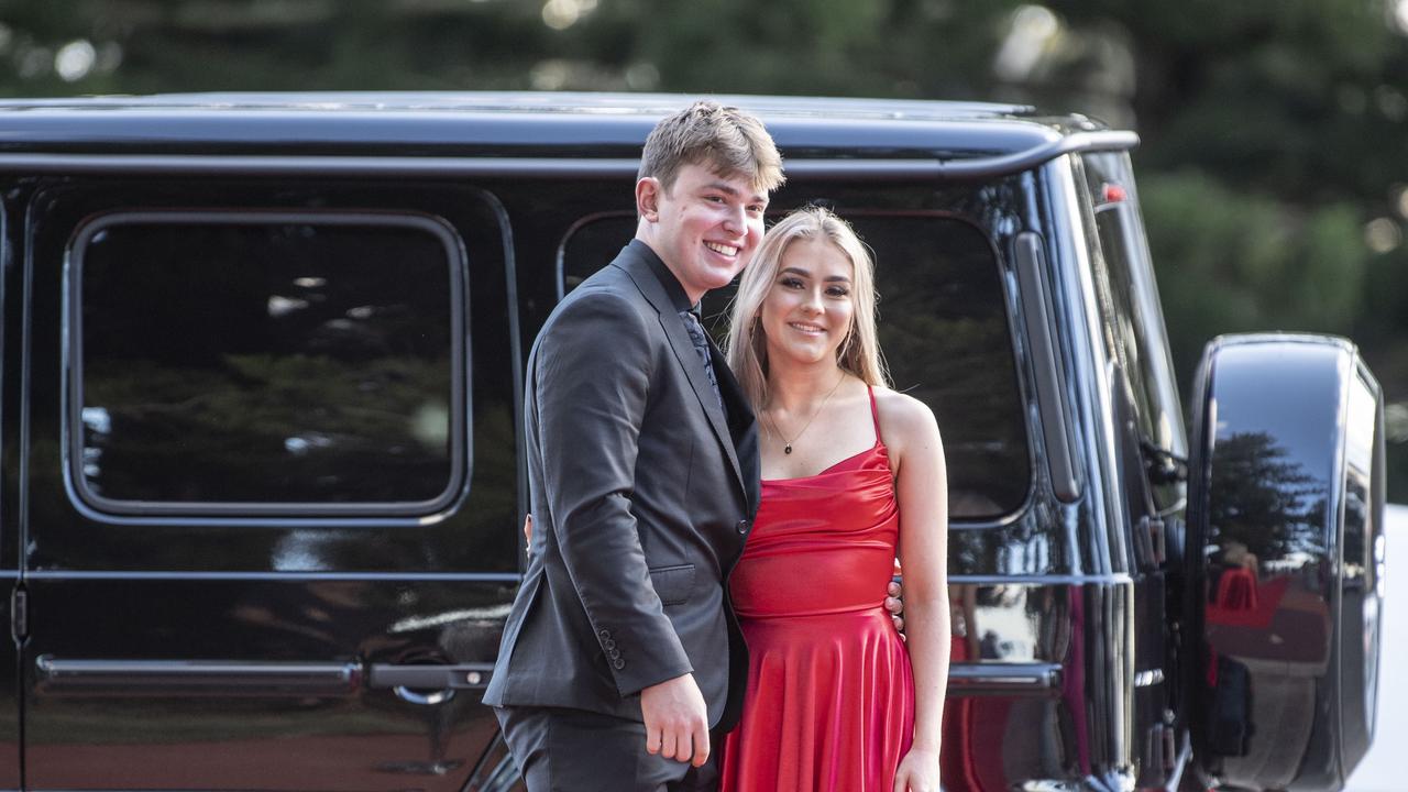 Ashton Bingham and Hannah Harding. Toowoomba State High School formal at Picnic Point. Friday, September 9, 2022. Picture: Nev Madsen.