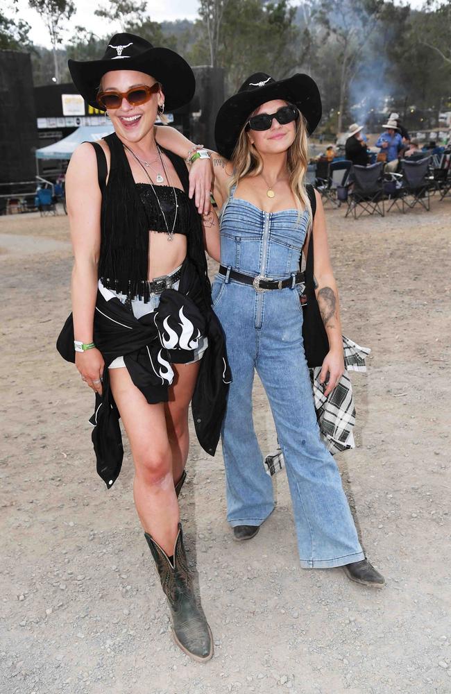 Tara and Carley Stevens from Melbourne at Gympie Music Muster. Picture: Patrick Woods.