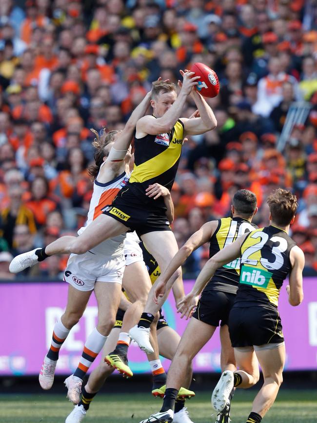 Jack Riewoldt marks. Picture: Getty Images