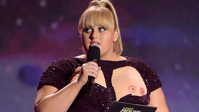 Rebel Wilson Shows Saint Laurent 'Love' With Leggings & Espadrilles –  Footwear News