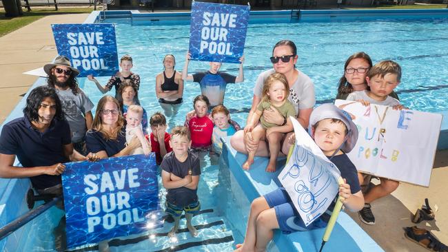 Campaspe Council voted on the future of seven of its eight pools across northern Victoria at a meeting on Wednesday night. Picture:Rob Leeson.