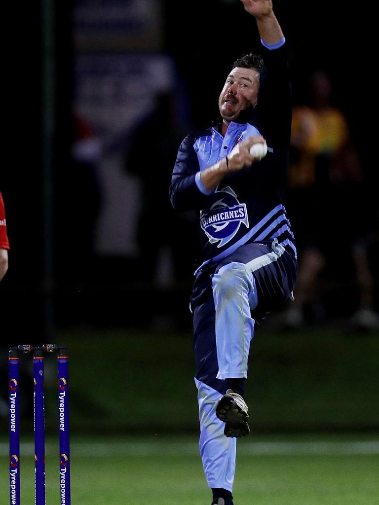 T20 Barrier Reef Big Bash: Designer First Homes Dare Devils v Halpin Hurricanes at Griffiths Park. Hurricanes' Mitchell Warnock. Picture: Stewart McLean