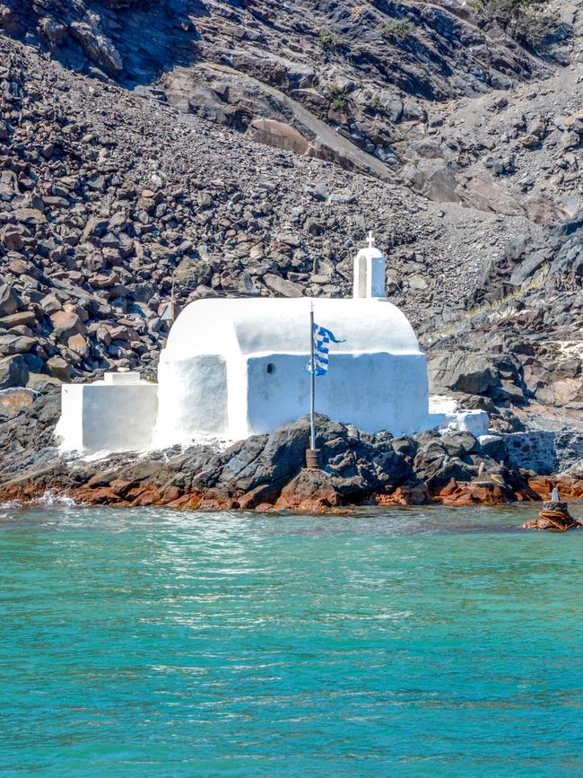 Palea Kameni hot springs.