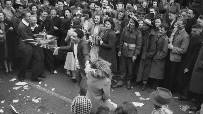 Jitterbug dancing in Melbourne in 1945 during Victory in the Pacific celebrations