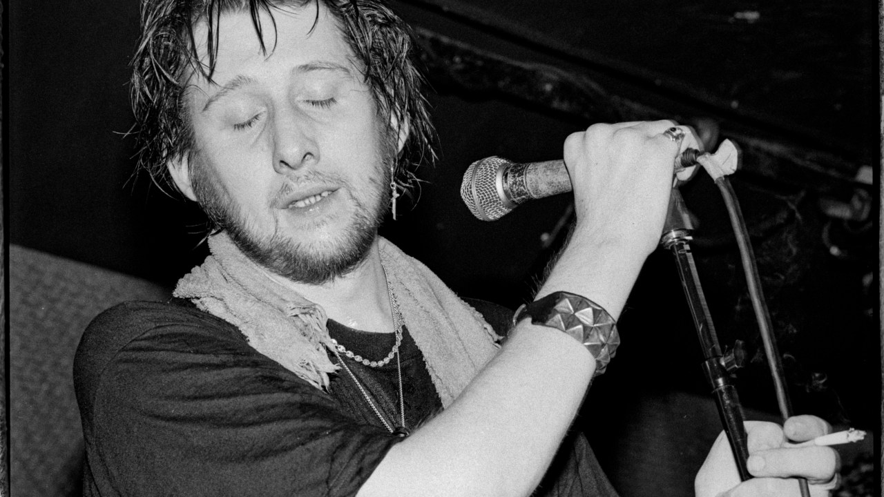 Frontman Of Legendary Irish Band The Pogues Shane MacGowan Dead Aged 65 ...