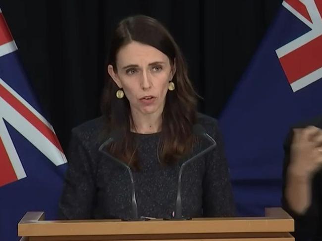 Jacinda Ardern announces the return of coronavirus.