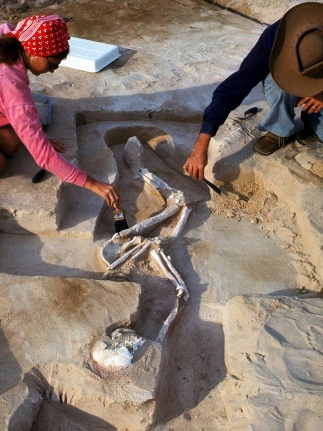 The excavation of the remains of the Mungo Man in 1974. Picture: AP