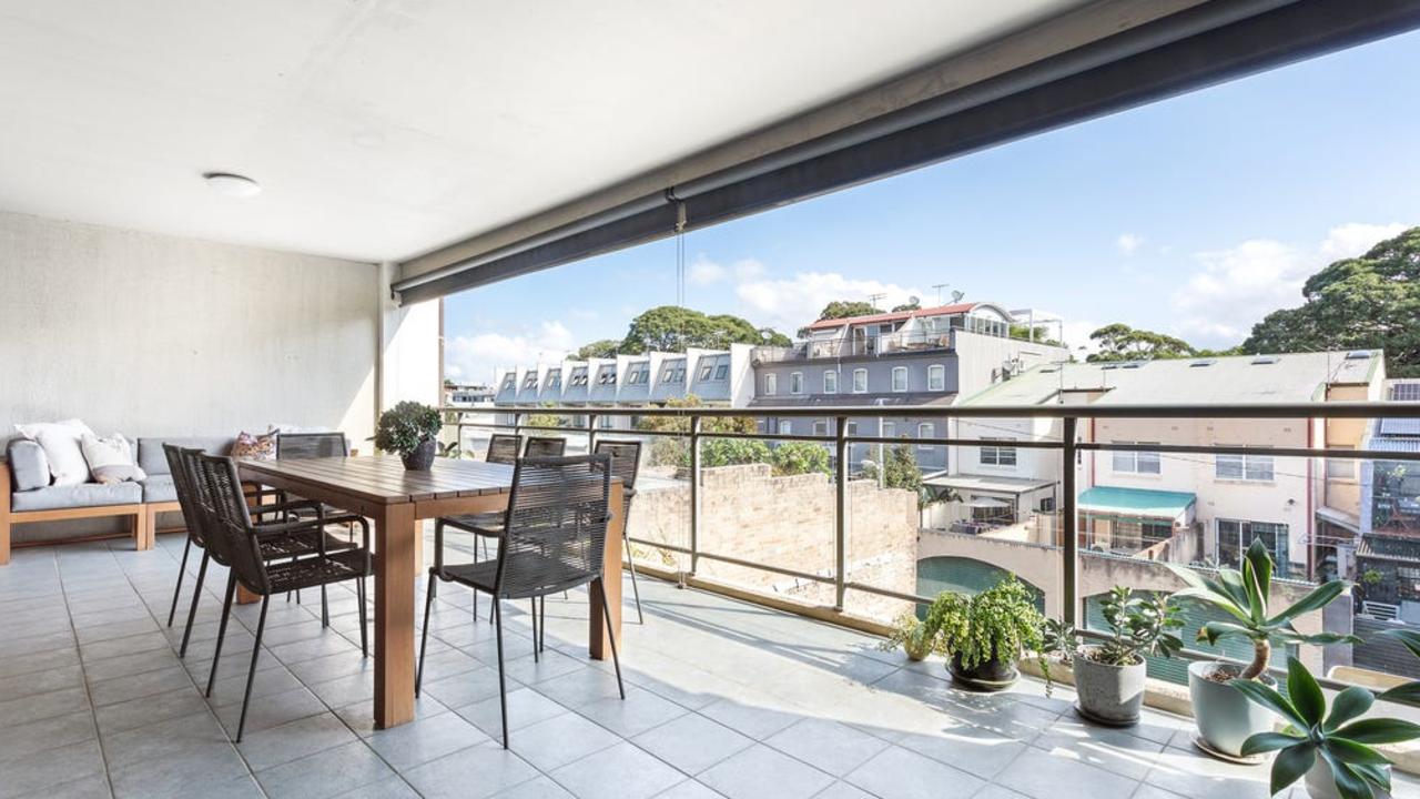 Two bed, two bath, one car unit sells for $1.3955m on Botany Rd in Alexandria.