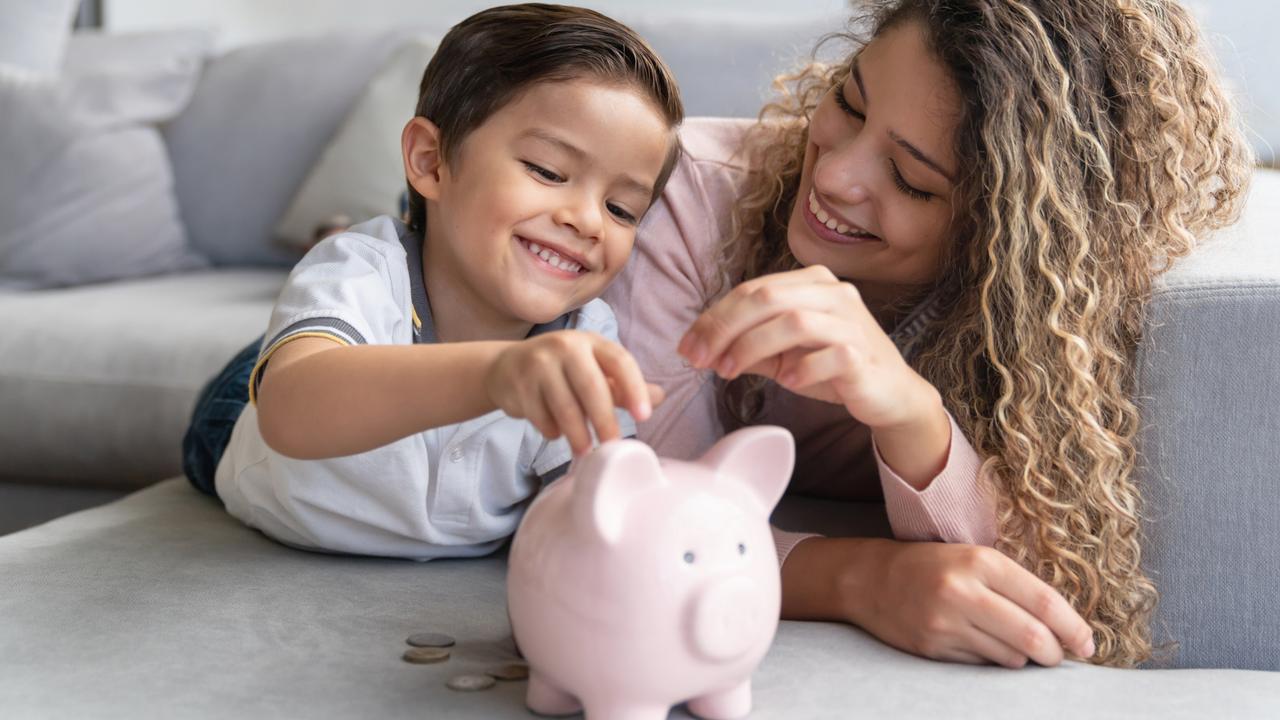 Aussie women wish they had more savings. Picture: iStock