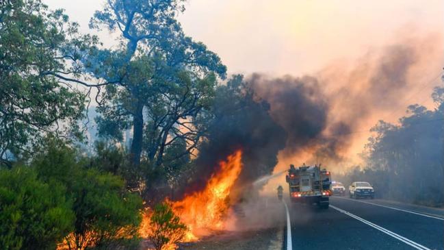 There is a fire threat to lives and homes. Picture: Generic. Supplied by DFES via incident photographer Morten Boe via NCA NewsWire