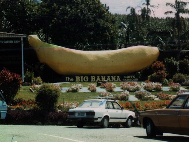 Downy your way History 11/11 Famous landmark 'Big Banana' in Coffs Harbour on  Macauley's highway northern side of town. Pic Handout 1984                   New South Wales (NSW) / Towns                       Travel