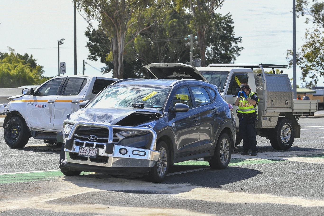 An incident occured on the corner of Dawson Highway and Aerodrome Road at around midday after an escaped prisoner allegedly attempted to flee from police.