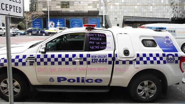 MELBOURNE AUSTRALIAÃ¢â&#130;¬â&#128;&#157;NewsWire Photos SEPTEMBER 6, 2024: Victorian police cars have been marked with handwritten messages by the officers themselves as a form of protest. Picture: NewsWire / Luis Enrique Ascui