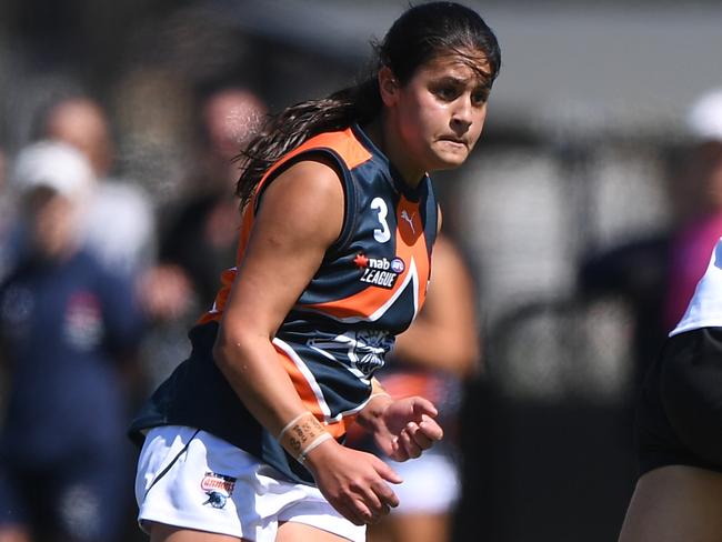 Ellie Mckenzie of the Knights (right) and Emelia Yassar of the Cannons contest during the girls NAB League match between the Northern Knights and Calder Cannons in Bundorra, Saturday, February 28, 2020. (Photo/Julian Smith)