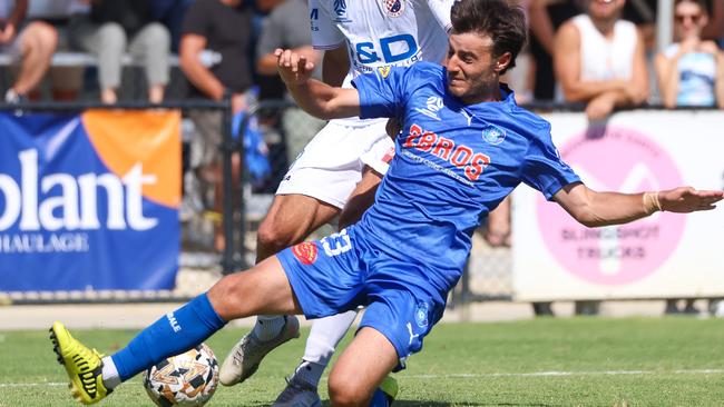 Kristian Trajceski in action for Avondale. Picture: Brendan Beckett